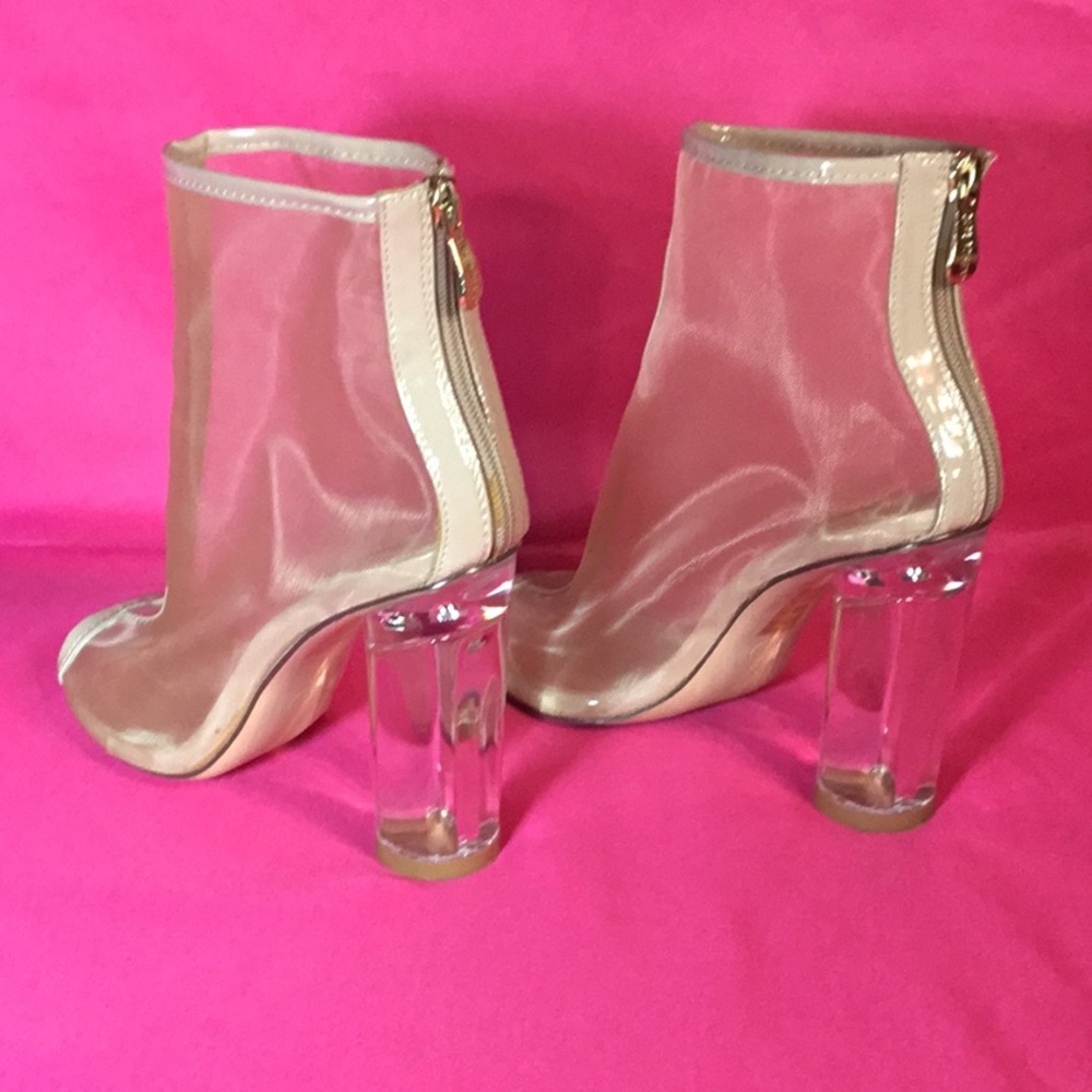 Cape Robin  Sheer Booties